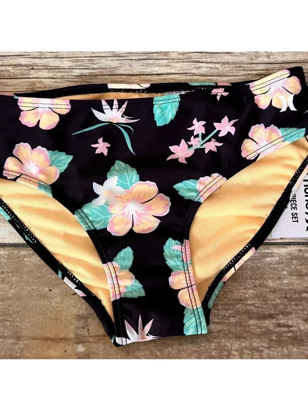 NWT HURLEY TROPICAL 2 PIECE